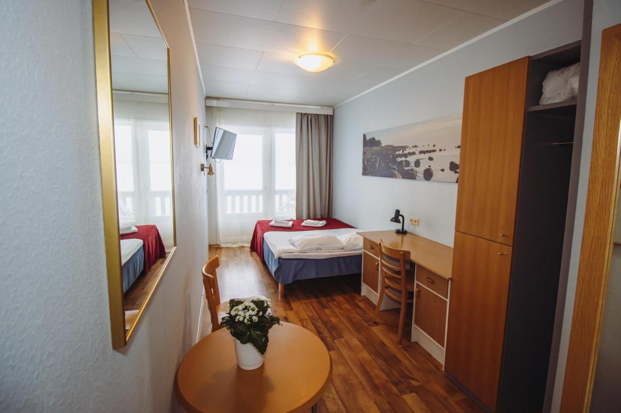 Hotel Promenaadi Haapsalu Exterior foto