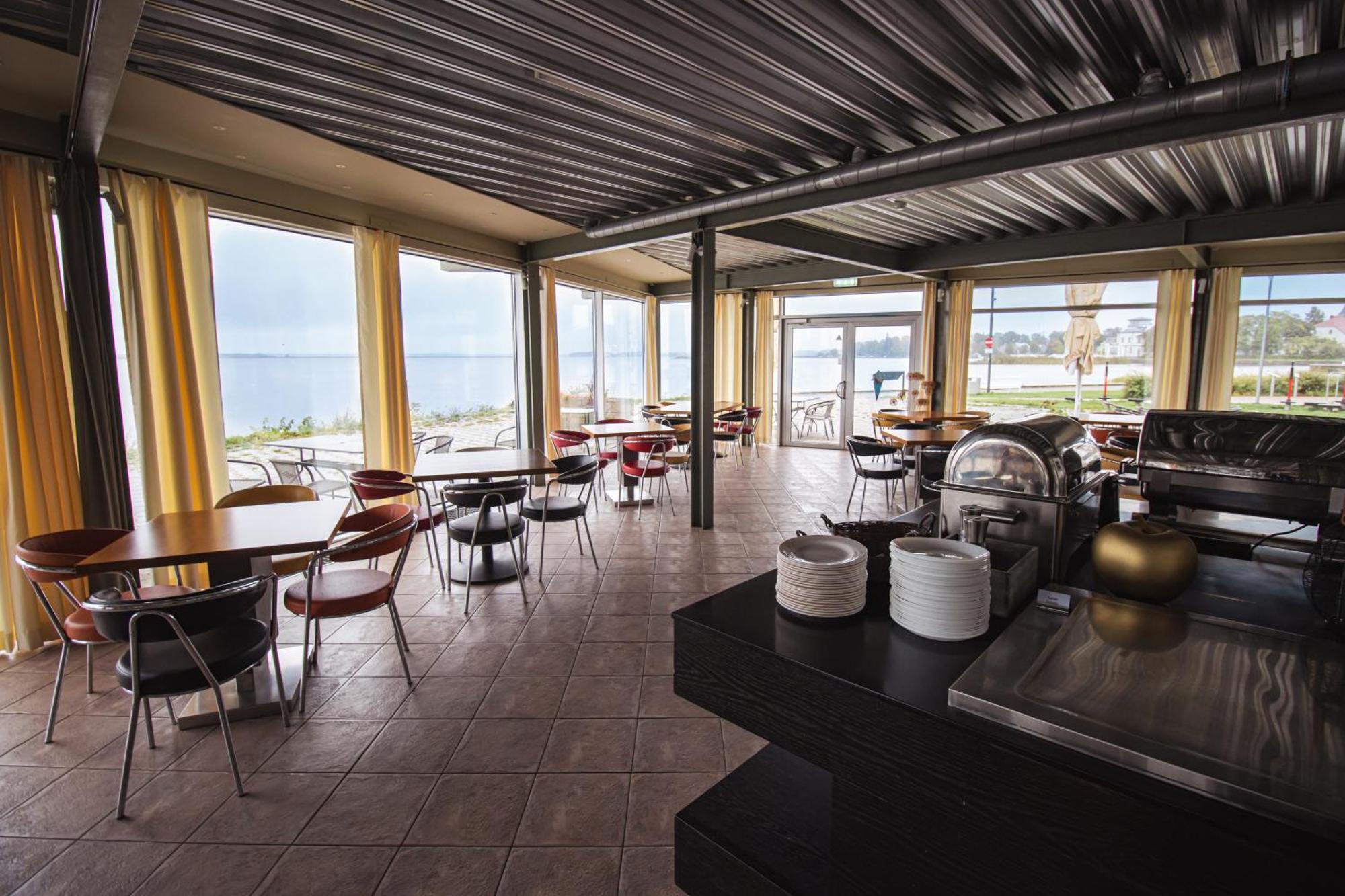 Hotel Promenaadi Haapsalu Exterior foto
