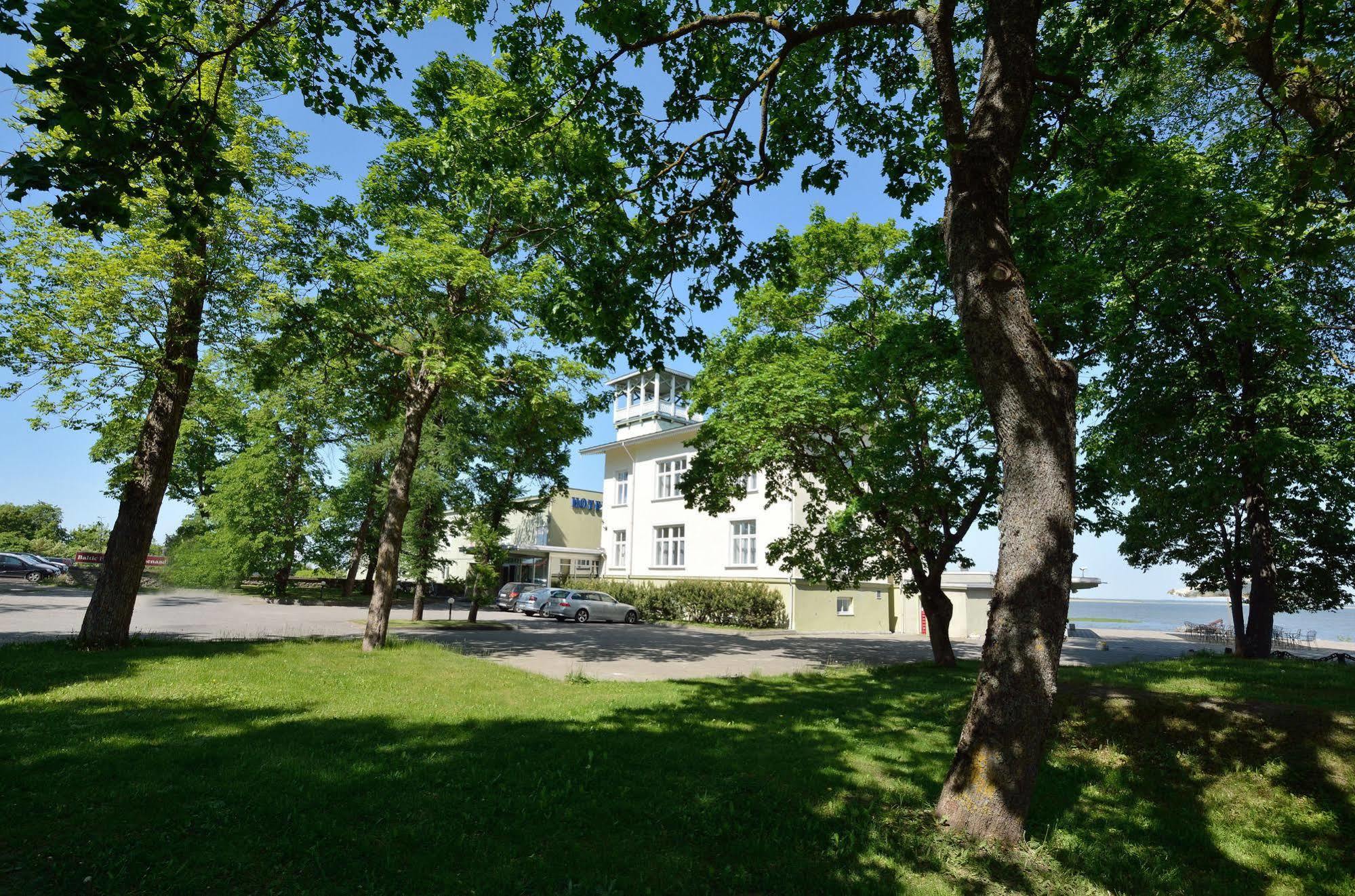 Hotel Promenaadi Haapsalu Exterior foto